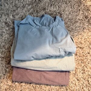 Vuori - Set of Three Casual T-Shirts - Medium